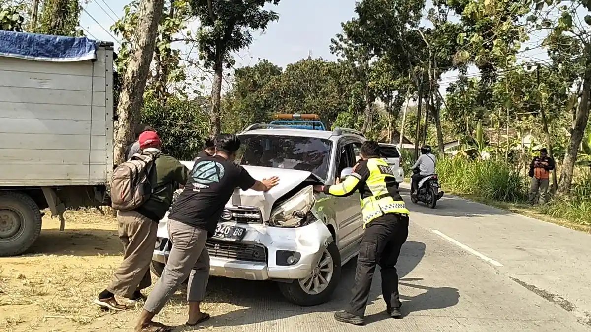 Kata Pedagang Warung Saksi Kecelakaan Beruntun di Jalan Raya Ngawen-Blora
