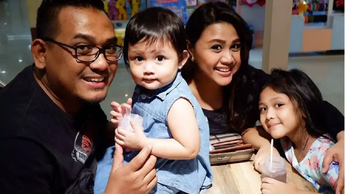 Rayakan Ulang Tahun Pernikahannya yang ke-7, Tia AFI 2 Ungkap Perjuangannya Selama Ini