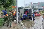 satgas-banjir-lantamal-iii-bantu-kendalikan-banjir-di-jakarta.jpg