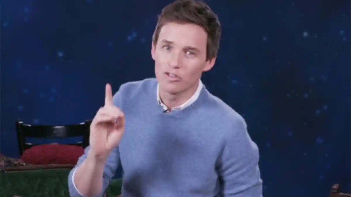Aktor Utama Fantastic Beasts, Eddie Redmayne Beritahu Mengapa Kita Harus Bangga Jadi Hufflepuff!