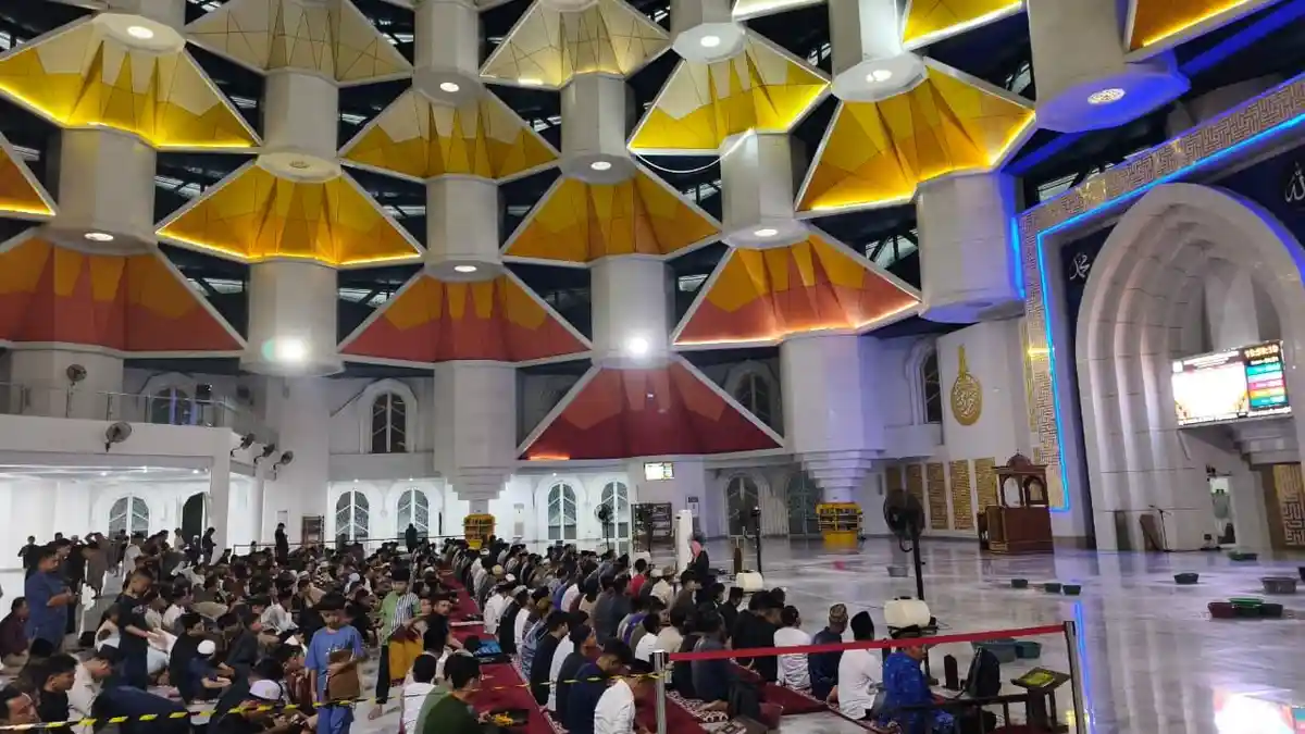 Bacaan Doa Sesudah Sholat Tarawih yang Dianjurkan, Lengkap Arab dan Terjemahan