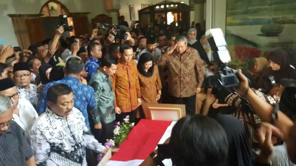 SBY Melayat Senator Jawa Tengah Sulistyo di Rumah Duka