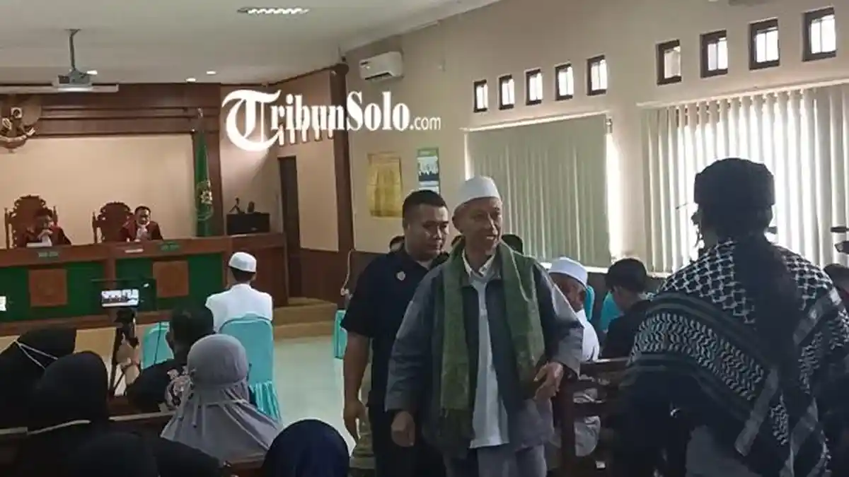 Sidang Vonis Gus Nur Diwarnai Insiden Pengusiran Pengunjung oleh Hakim, Gegara Sebut Sidang Dagelan