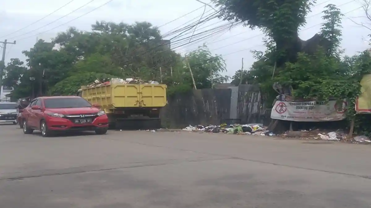 Camat Kalidoni Palembang Rogoh Kocek Sewa Penjaga 'TPS Dadakan'