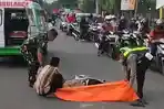 KECELAKAAN-MAUT-olah-TKP-di-Jalan-Raya-Desa-Tenaru-Kecamatan-Driyorejo-Gresik.jpg