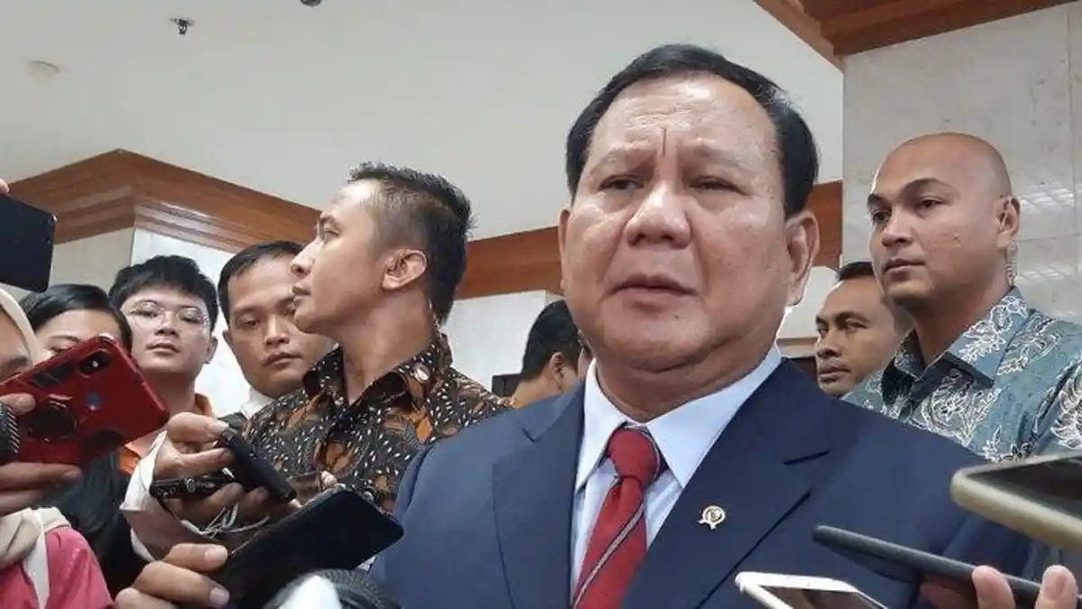 Momen Menhan Prabowo Diberi Hormat Bocah Kecil, Lihat Balasannya
