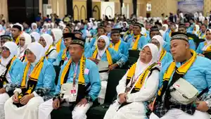 Suasana-kedatangan-kloter-25-Embarkasi-Makassar-asal-Papua-Barat.jpg