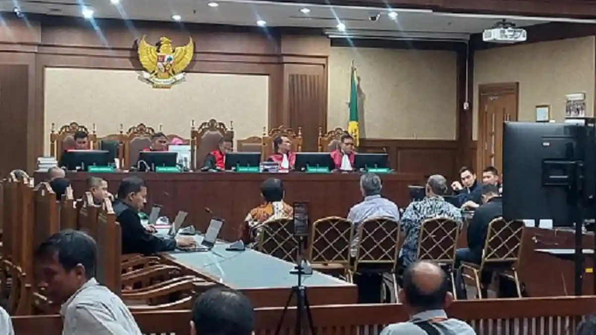 Sidang Harvey Moeis, Hakim Cecar Eks Dirut PT Timah: Ngapain Orang Polda Babel Ada di Grup Smelter?