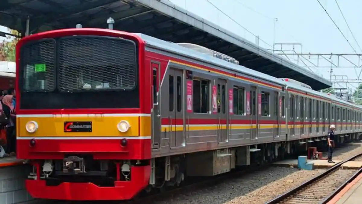 Sempat Pingsan di Commuter Line, Nyawa Wartawan Berusia 54 Tahun Tak Terselamatkan
