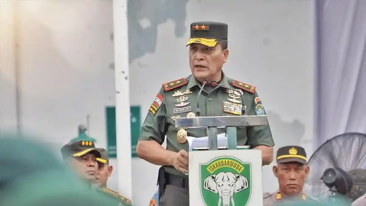 Pangdam IM Perintahkan Jajaran TNI Bantu Masyarakat yang Kesulitan saat Arus Balik Mudik