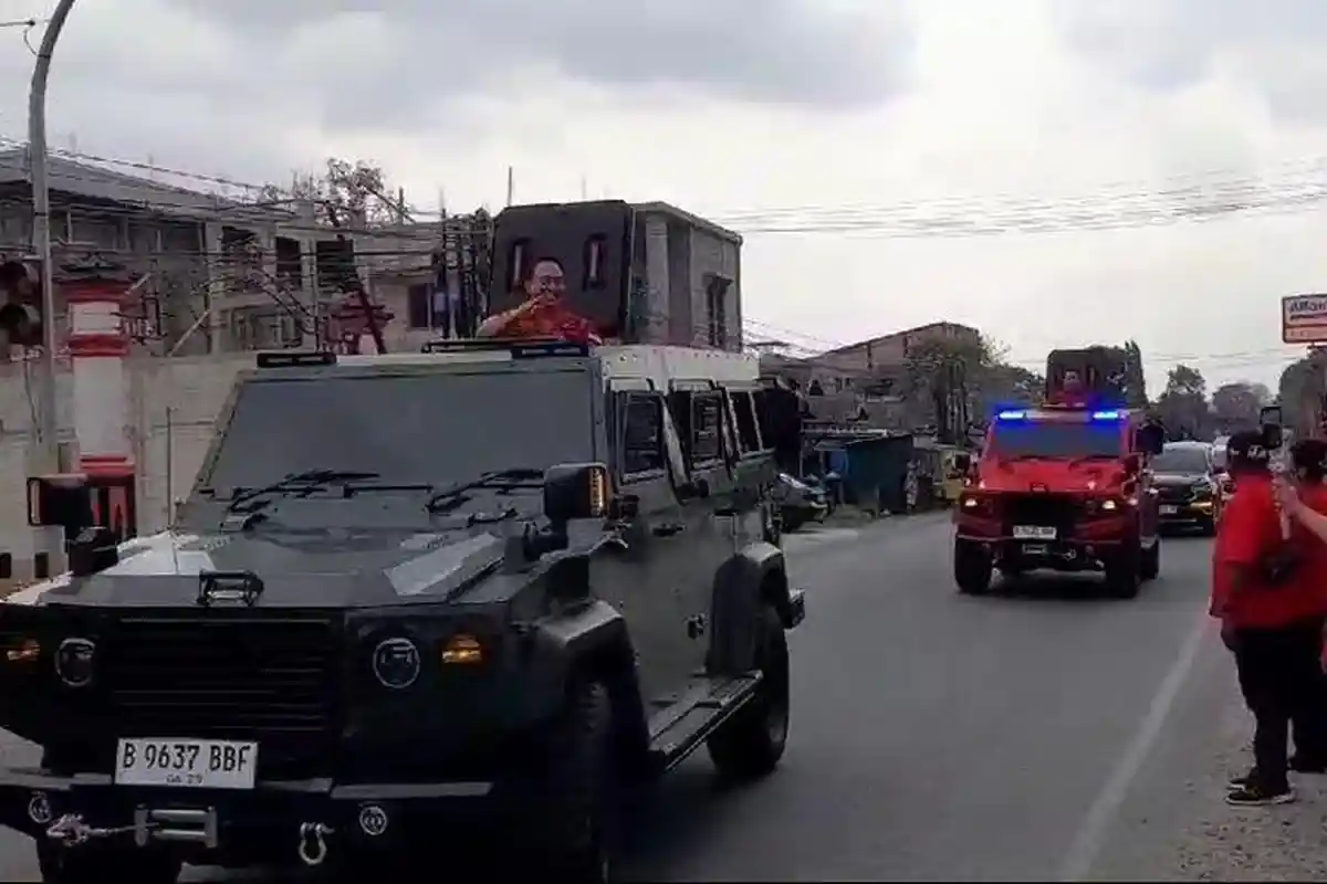 Kendaraan Taktis Hijau dan Merah Buatan Lokal: Warnai Kehadiran Andika-Hendi di Blora