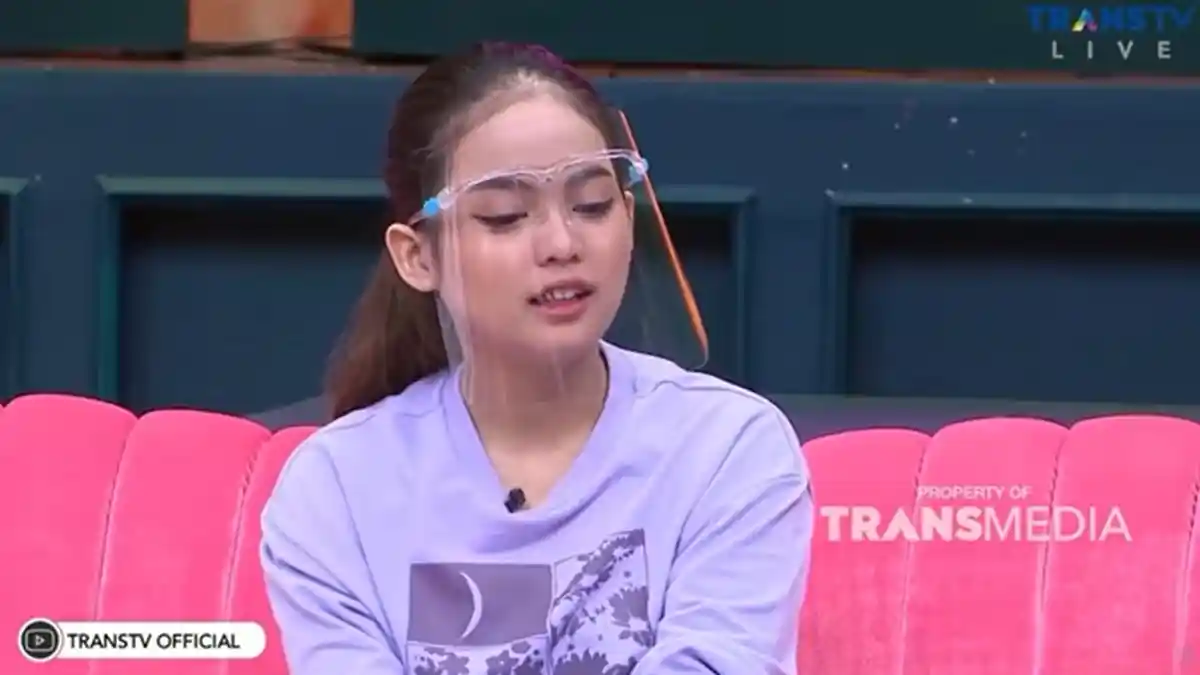 Sebut Dewasa Sebelum Waktunya, Putri DA Harus Gantikan Peran Orang Tuanya dalam Mengurus Sang Adik