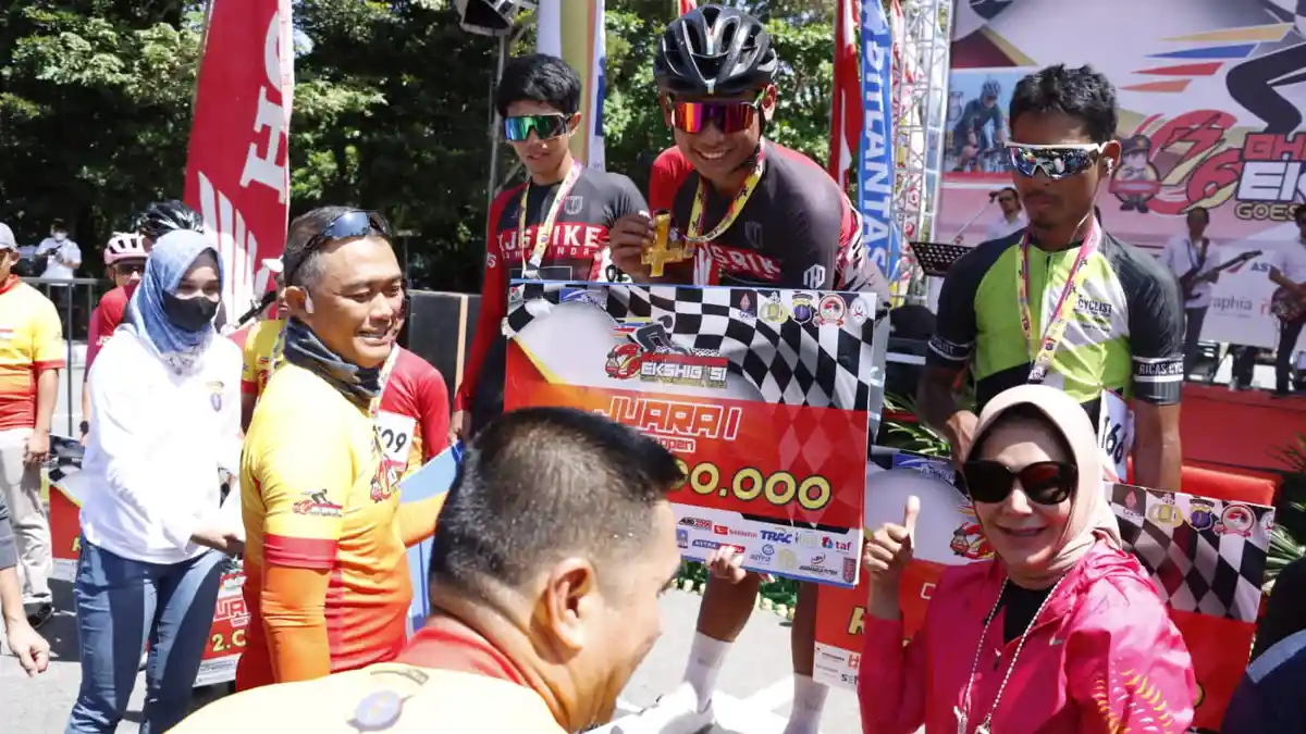 Polda Kaltim Gelar Gowes Rute Samarinda Sampai Balikpapan