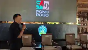 Bupati-Ponorogo-Sugiri-Sancoko-tengah-saat-launching-Tema-dan-Logo.jpg