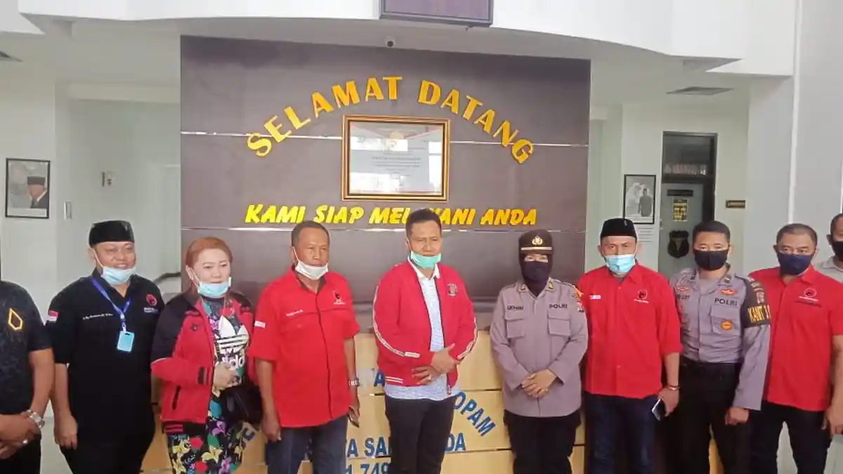 Sambangi Polresta Samarinda, Pengurus PDIP Desak Pembakaran Bendera PDIP Diproses Hukum
