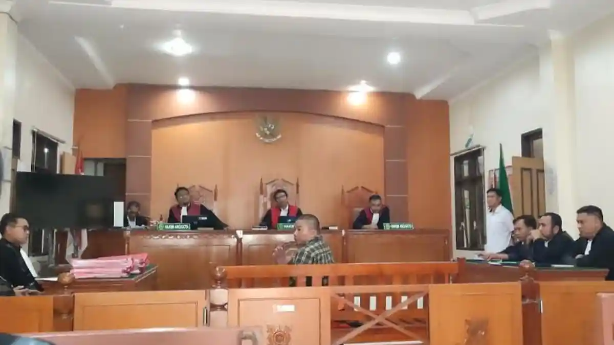 Satu Terdakwa Kena Semprot Hakim saat Sidang Pembacaan Pledoi terkait Pembunuhan Wartawan di Karo