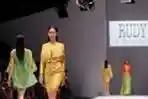 Fashion Show Karya Rudy Chandra Pada Ajang JFW 2017