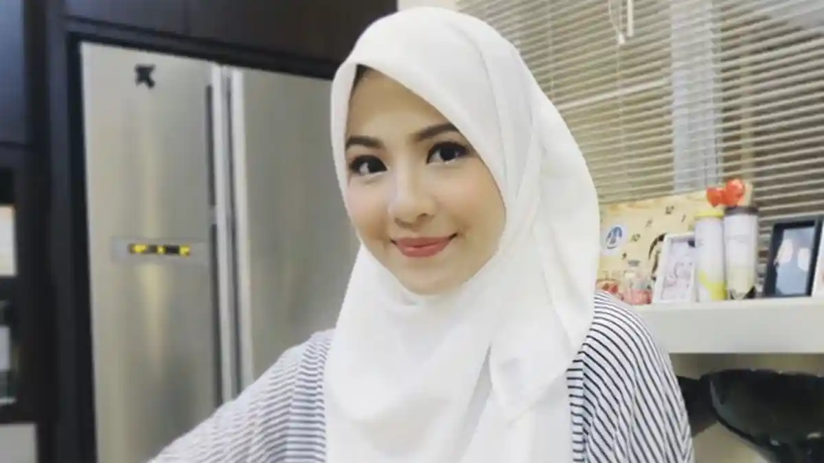 Sambut Hari Ibu - Natasha Rizky Kunjungi Para Wanita yang Baru Melahirkan