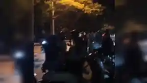 Tangkapan-layar-video-viral-kecelakaan-2-motor-di-Baubau-Sulawesi-Tenggara.jpg