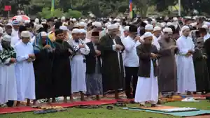 shalat-idul-adha-di-lapangan-merdeka_20170901_202654.jpg