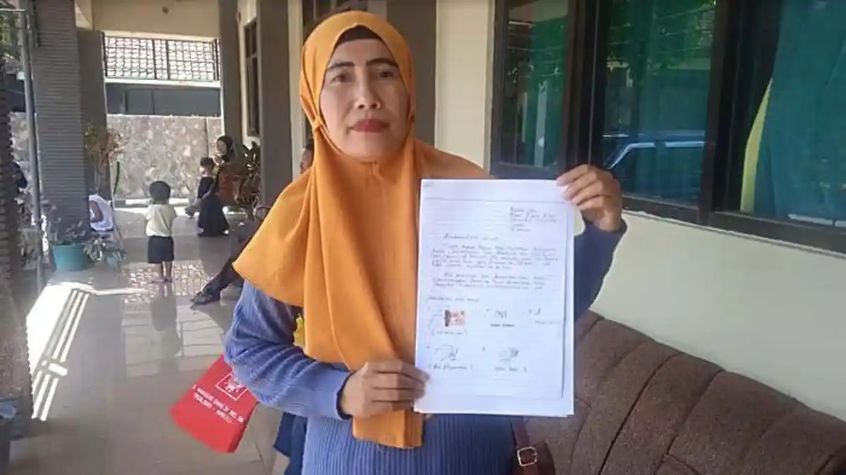 Rombongan Wali Murid Datangi Dispendik Jember, Menolak Mutasi Kepsek SD di Kecamatan Ambulu