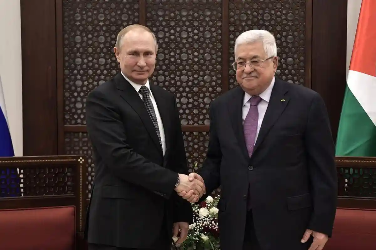 Vladimir Putin Temui Presiden Palestina Mahmoud Abbas di Moskow Rusia