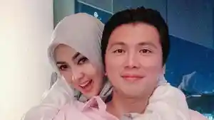 syahrini-dan-reino-barack-002.jpg