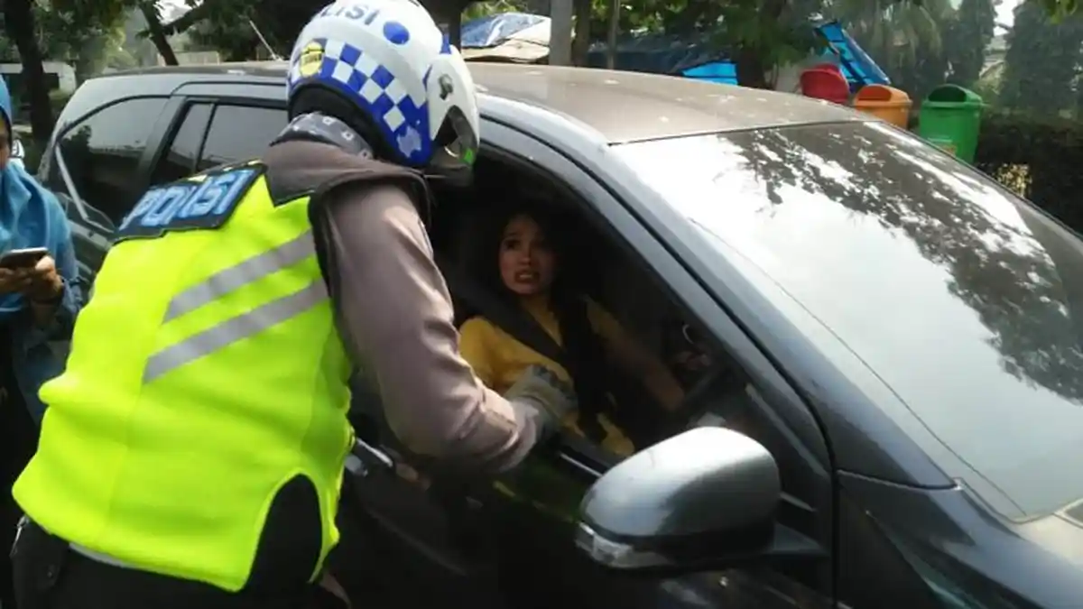 Hari Ini Banyak Pengendara Kena Tilang Ganjil Genap, Alasannya Lupa: Apa Tanggapan Polisi?