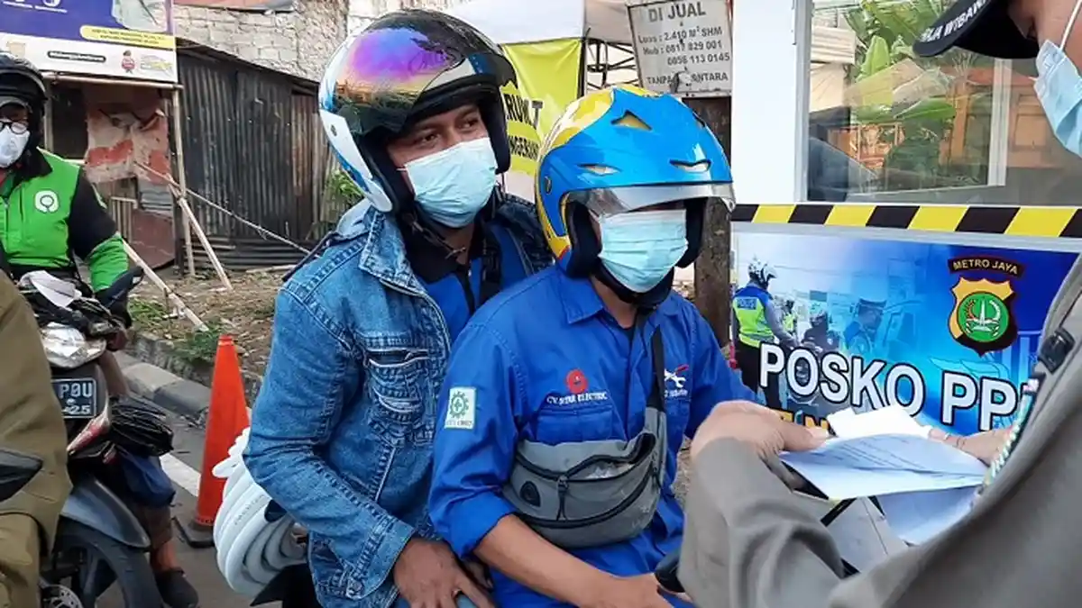 Begini Cara Satuan Lantas Polres Tangsel Tekan Mobilitas Masyarakat Pada PPKM Level 4