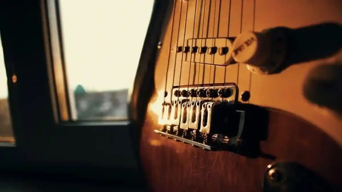 Chord Gitar dan Lirik Lagu "Membebaniku" Peterpan: Tetap Tegar Dalam Menghadapi Masalah