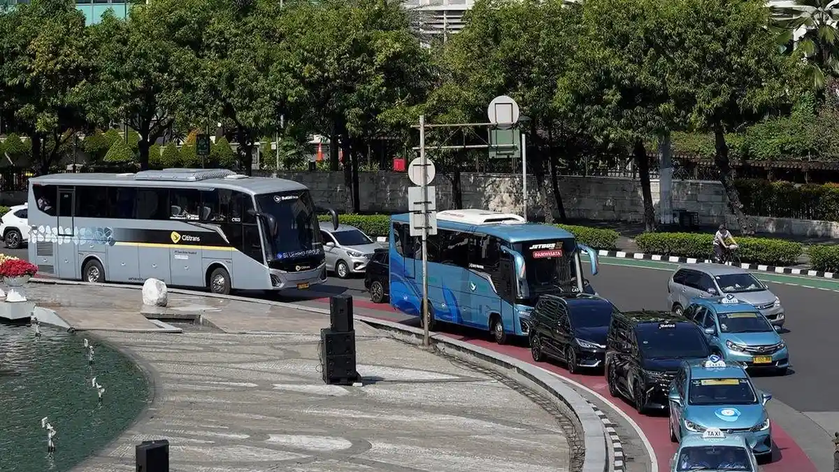 Mengintip Nasib Transportasi Berbasis Armada di Tengah Gempuran Aplikasi