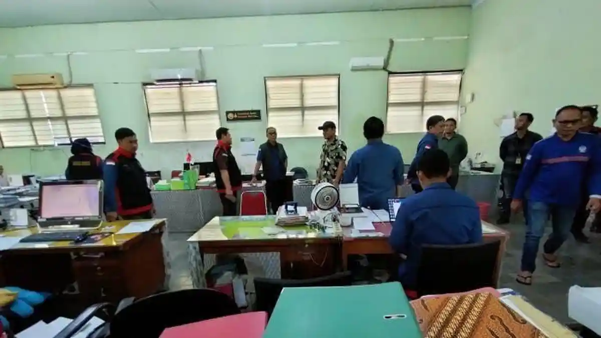 Dugaan Korupsi Nanas Rp60 Miliar, Polisi Militer Kawal Penggeledahan Dua Kantor OPD Pemprov Sulsel