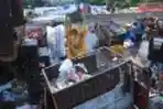 Bongkar Muat Sampah Tanah Abang