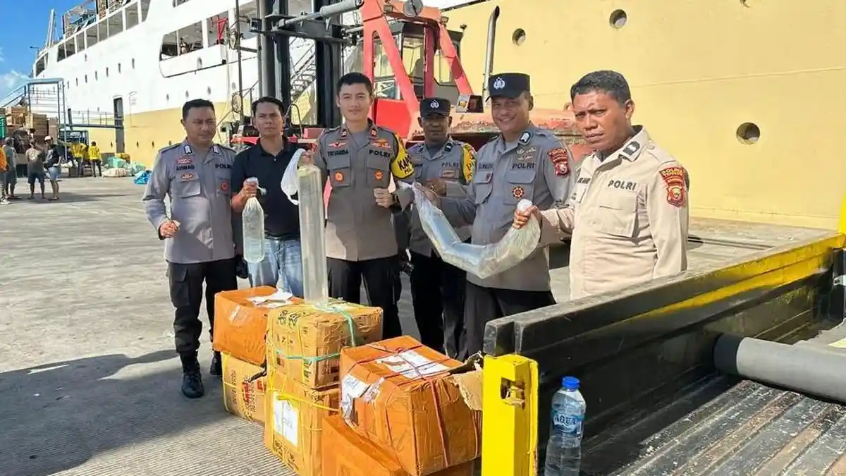Lagi, Polisi di Ternate Amankan 250 Liter Cap Tikus Tak Bertuan