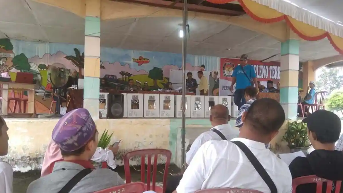 Perhitangan Suara PPK Jakabaring Sempat Heboh, Saksi Minta Ada Papan Tulis di Bawah Panggung