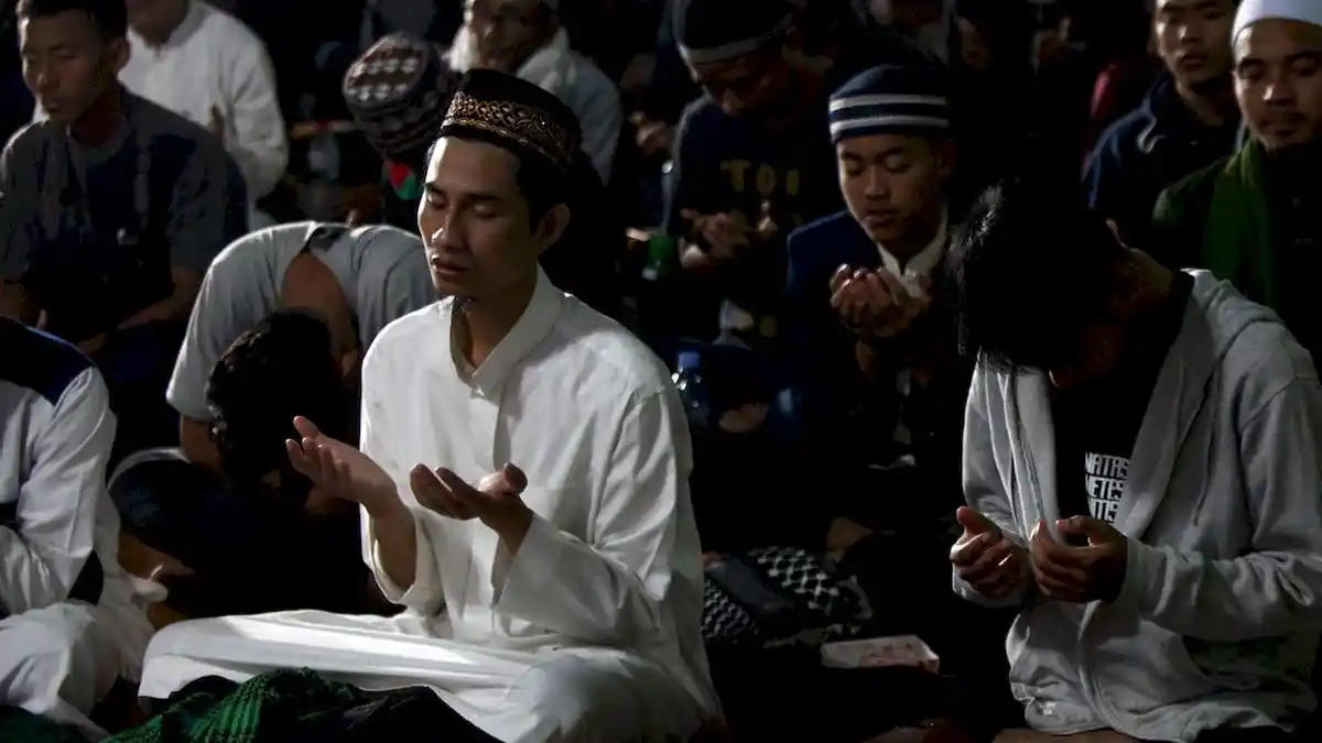 BACAAN ZIKIR DAN DOA Setelah Shalat Jumat, Terjaga dari Perbuatan Dosa dari Jumat ke Jumat