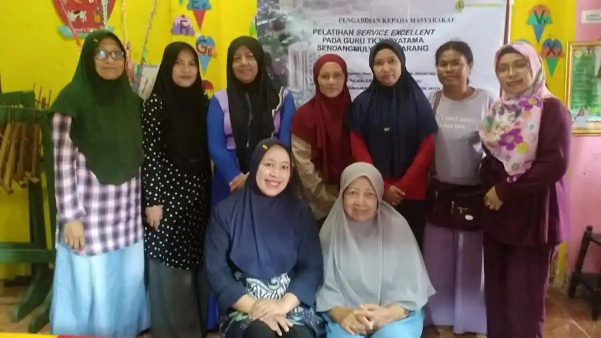 Guru TK Widyatama Semarang Dilatih Service Excellent, Berikut Tujuan Tim Pengabdian Psikologi USM