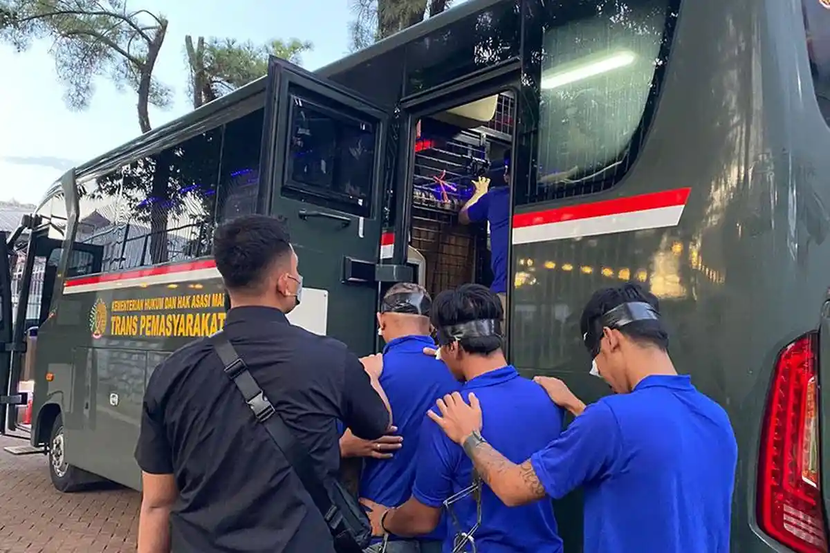 Lapas Kedungpane Pindahkan 14 Narapidana Kasus Narkoba ke Nusakambangan