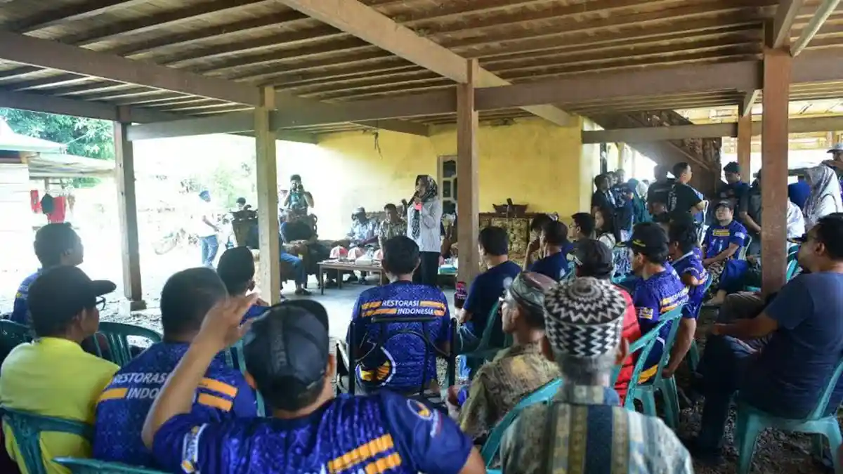 Fatmawati Rusdi Datangi Warga Pitu Riase Sidrap