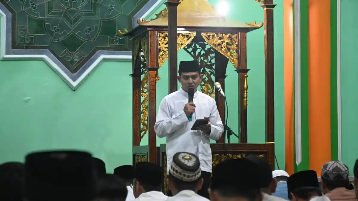 Pelindo Regional 2 Palembang dan LANAL Gelar Sholat Isya dan Tarawih Bersama Forkopimda Sumsel