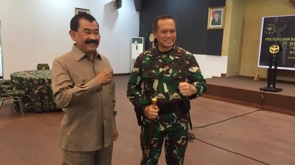 Mantan Danjen Kopassus Serahkan Bantuan 6 Ton Gula Pasir untuk Prajurit di Cijantung
