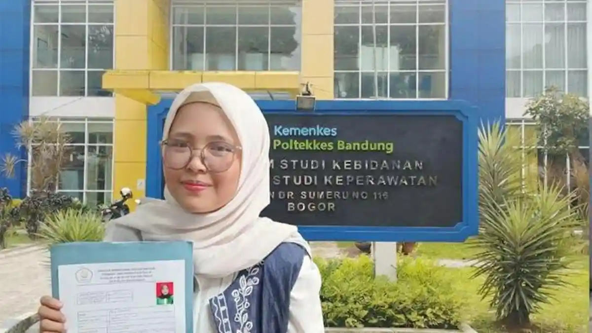 Desy Fatmasari Mahasiswi Unimal Juara 1 Musikalisasi Puisi PERICARDIUM 2026
