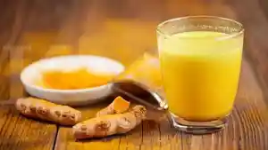 salah-satu-cara-membuat-wajah-glowing-adalah-menggunakan-kunyit.jpg