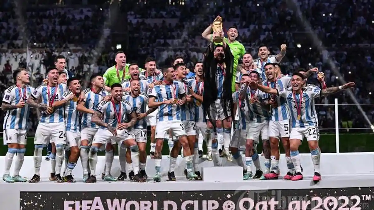 Pesta Pecah di Jalanan Argentina, Presiden Sibuk Balas Tweet Pemimpin Dunia - Argentina-Pemenang-Piala-Dunia-Qatar-2022.jpg