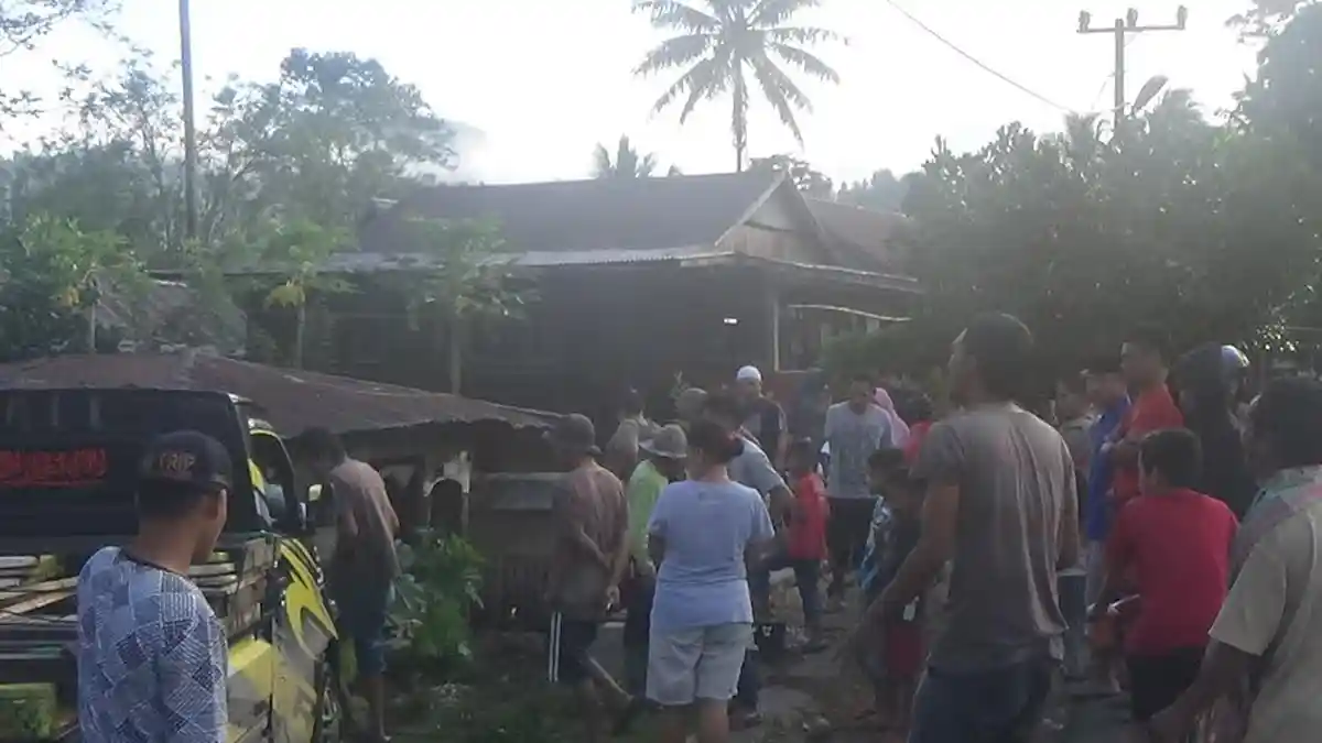 Mobil Pengangkut Ikan Kecelakaan di Salubarani Enrekang, Sopir Tidak Luka - laka-di-enrekang_20160712_093535.jpg