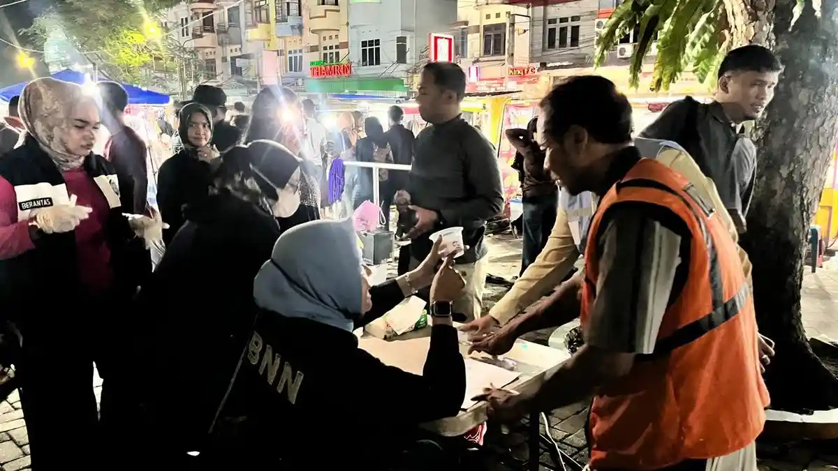 BNN Kota Binjai Tes Urin Jukir di Lapangan Merdeka pada Peringatan HANI, 2 Orang Positif
