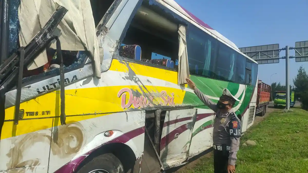 Sopir Bus yang Alami Kecelakaan Maut di Tol Cipali Ternyata Kabur, Kini Tengah Dicari Polisi