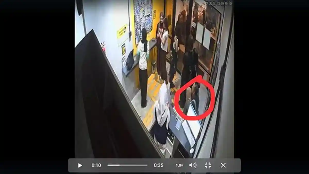 CCTV Bongkar Aksi Pencurian iPhone 17 di Photobox Gatsu Solo, Beraksi ...