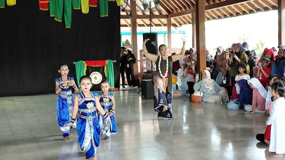Hampir 1.000 Penari Ramaikan Banyumas Ngibing 24 Jam: Libatkan 90 Komunitas, Ada dari Mancanegara