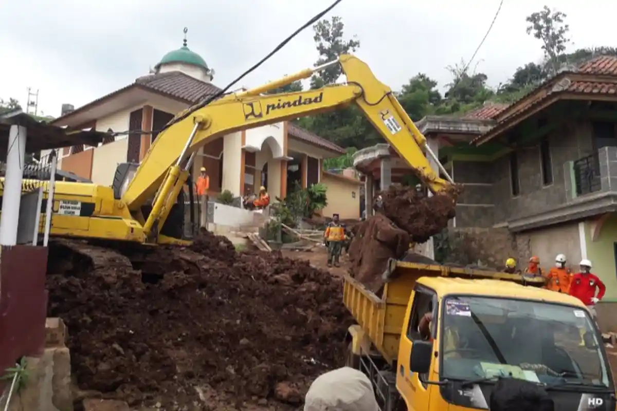 Update Longsor di Cimanggung Sumedang, Satu Lagi Korban Ditemukan Selasa Pagi, Ini Ciri-cirinya